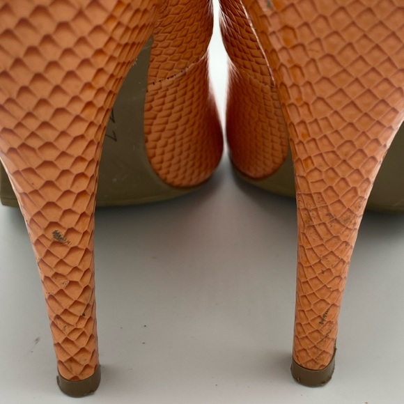 🔥5 for $20🔥 Steve Madden Orange Ronni Faux Snakeskin Stiletto Heels Size 6.5 - Picture 14 of 16